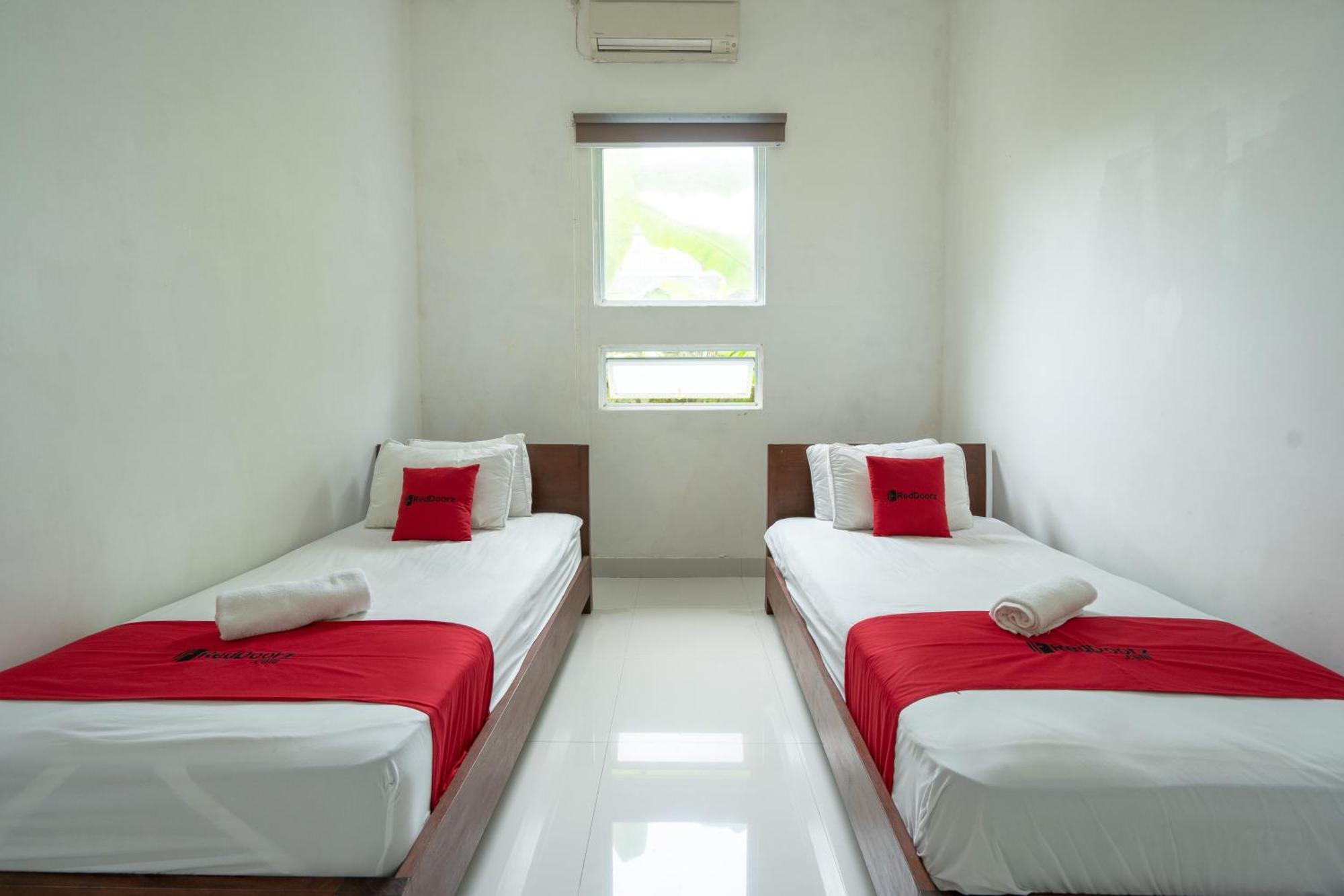 Reddoorz Near Ubud Village Sukawati  Exterior photo