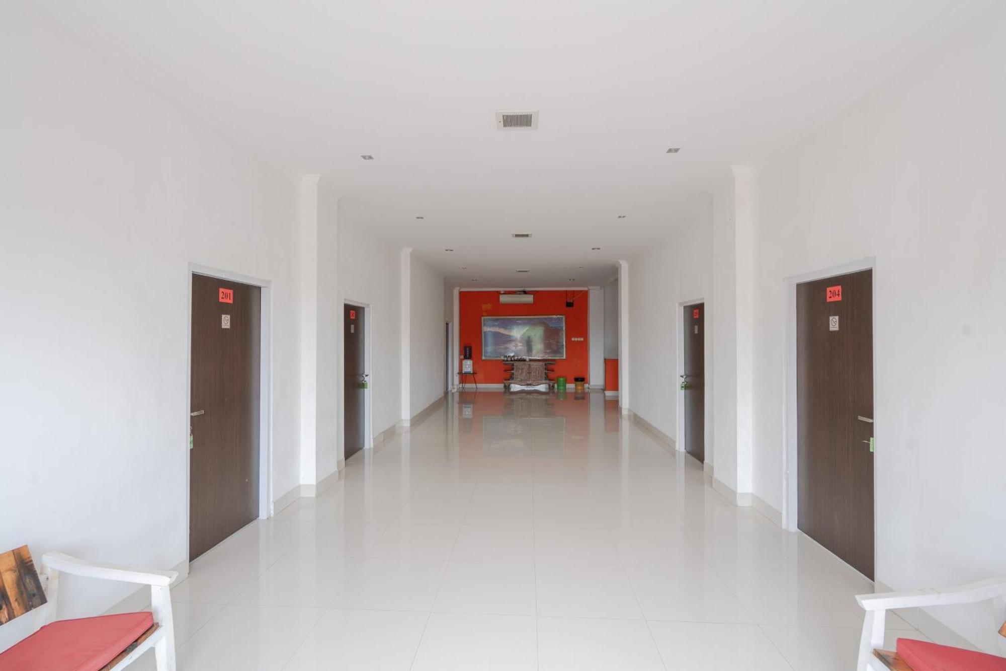 Reddoorz Near Ubud Village Sukawati  Exterior photo